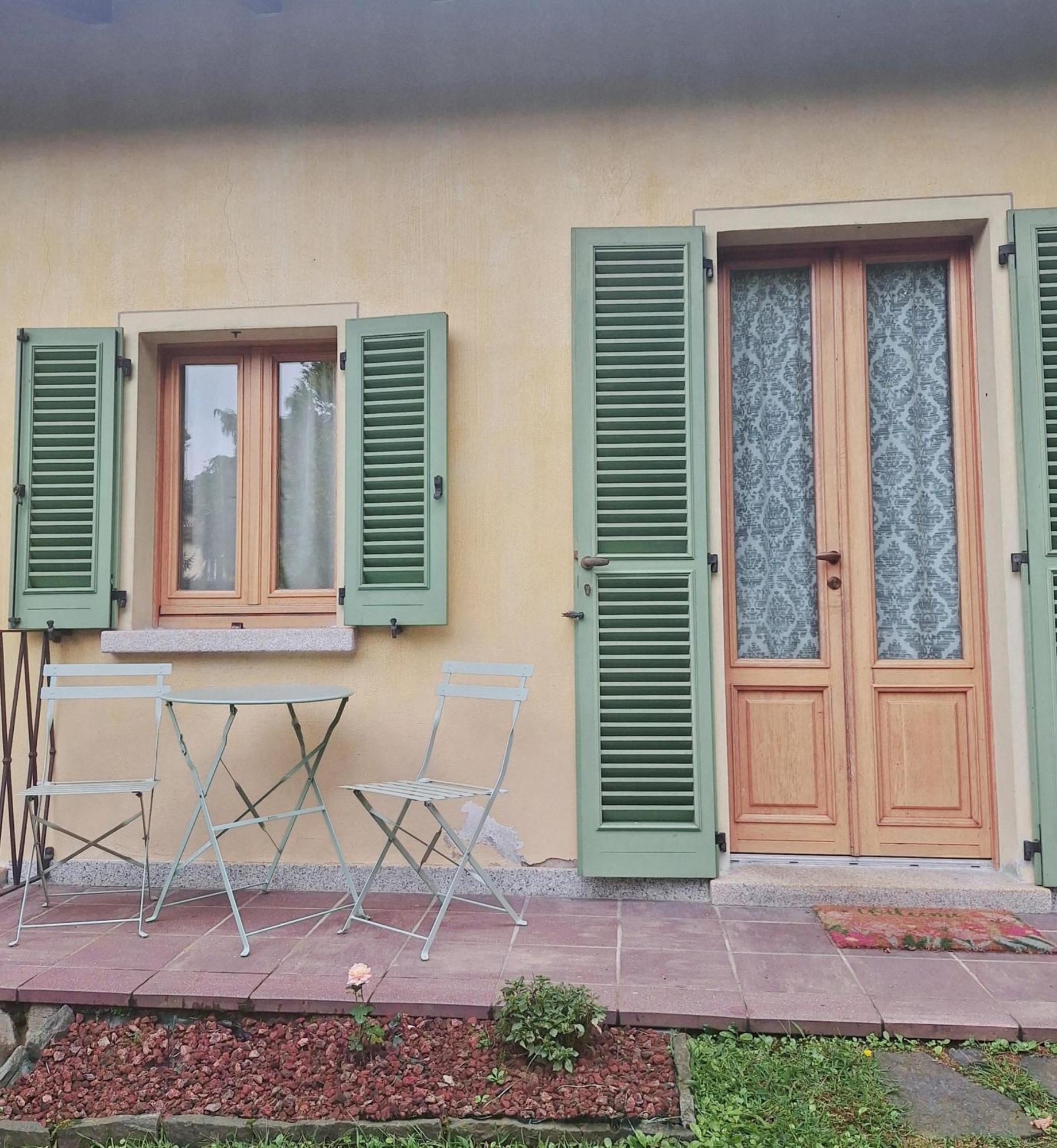 La dependance immersa nel parco della Villa Isabella Stresa Esterno foto